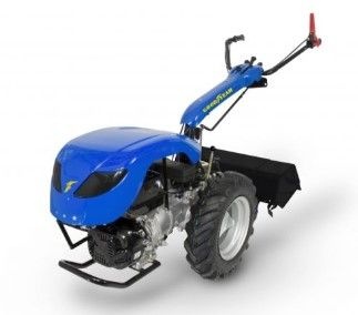 Motoenxada azul com rodas grandes e motor exposto