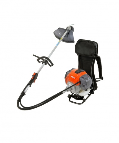 Aparador de relva com motor a gasolina e mochila de transporte preta