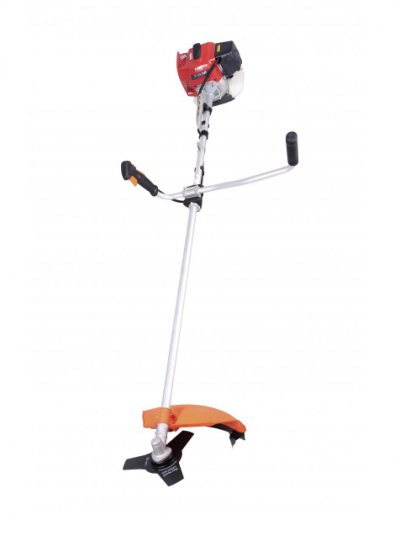 Aparador de relva com motor vermelho e branco e proteção laranja