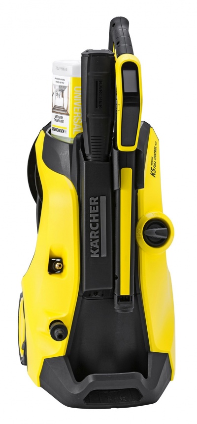 Máquina de limpeza a vapor amarela e preta KÄRCHER K5 com detergente e punho