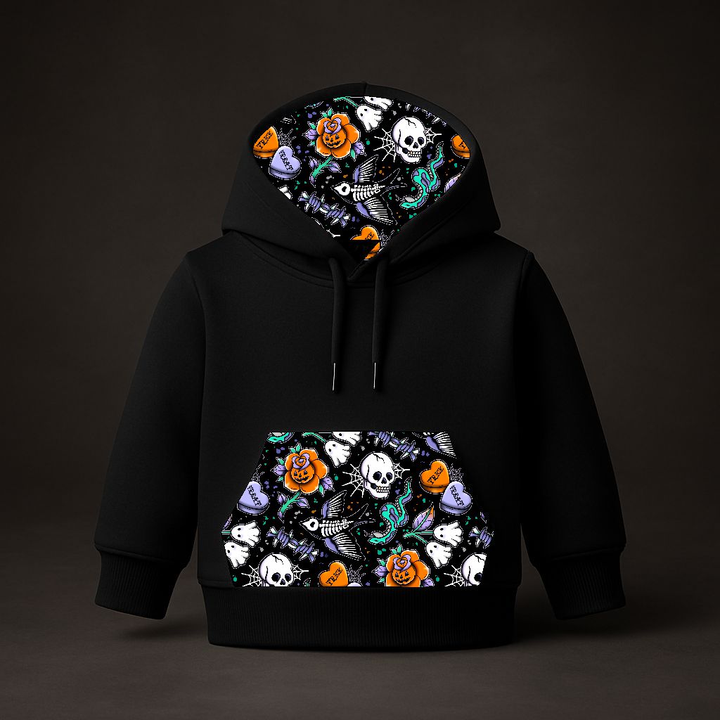 Sweatshirt preta com capuz e bolso com estampado colorido de Halloween