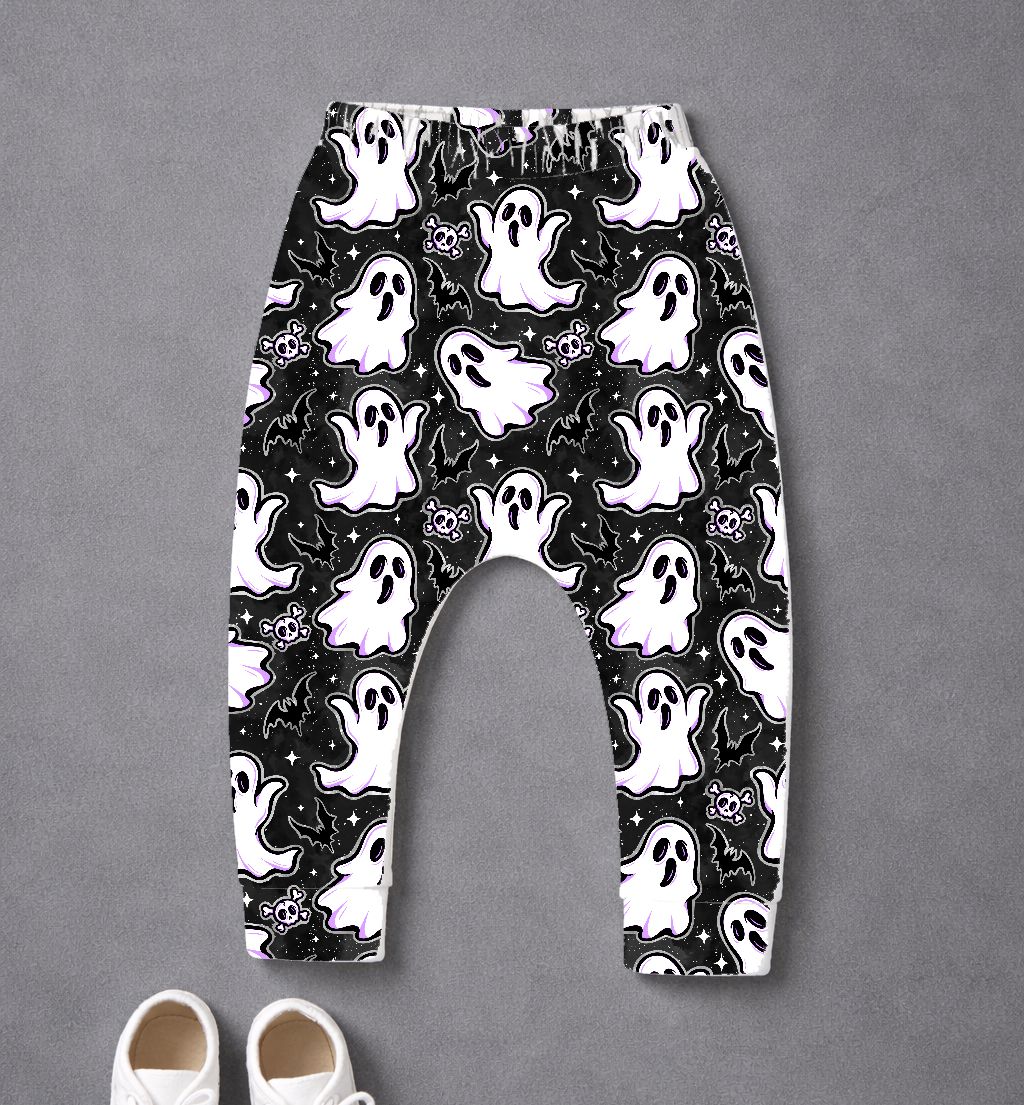 Calças compridas para criança padrão fantasmas e morcegos em fundo preto