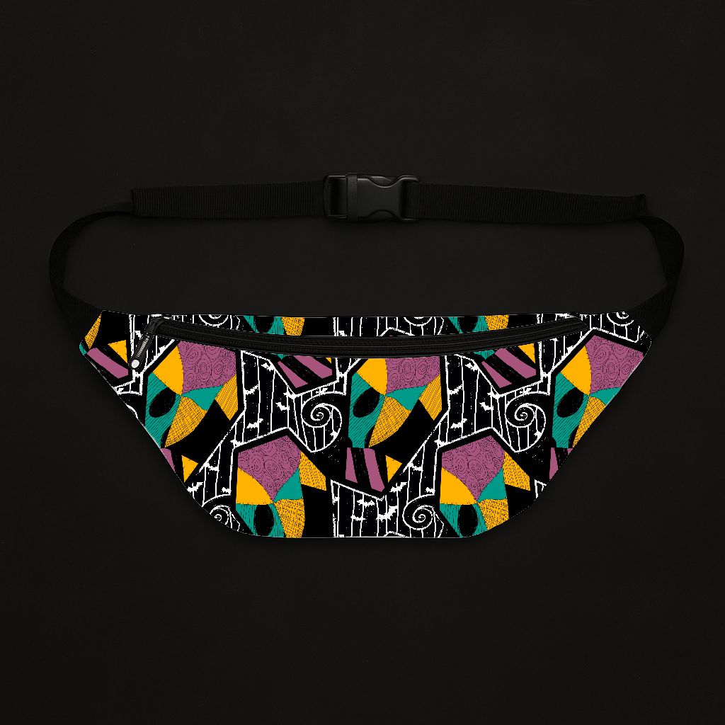 Cinto saco com padrão geométrico colorido e fecho preto