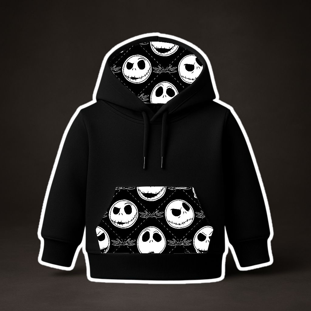 Sweatshirt preta com capuz e padrões de caveiras brancas