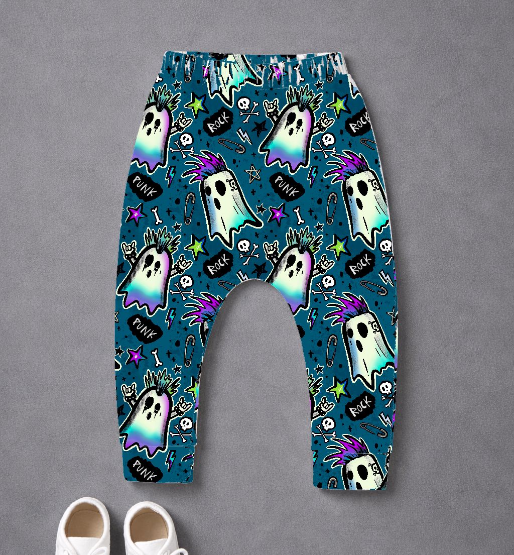 Calças harem para criança com padrão de fantasmas punk e texto em fundo azul