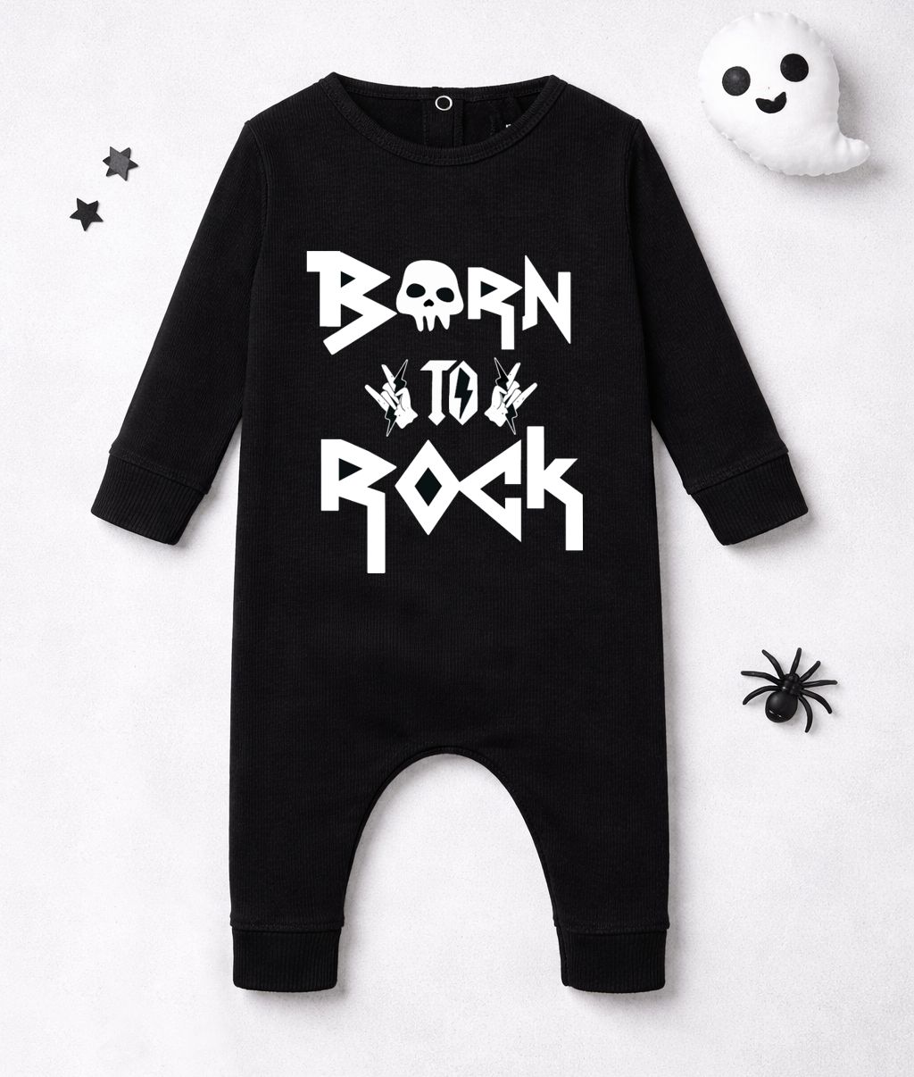 Macacão preto para bebé com texto branco BORN TO ROCK e ilustrações, decorado com aranha, estrelas e fantasma