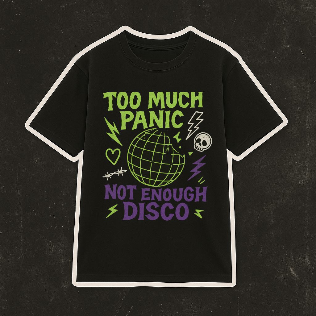 T-shirt preta com texto e ilustrações coloridas