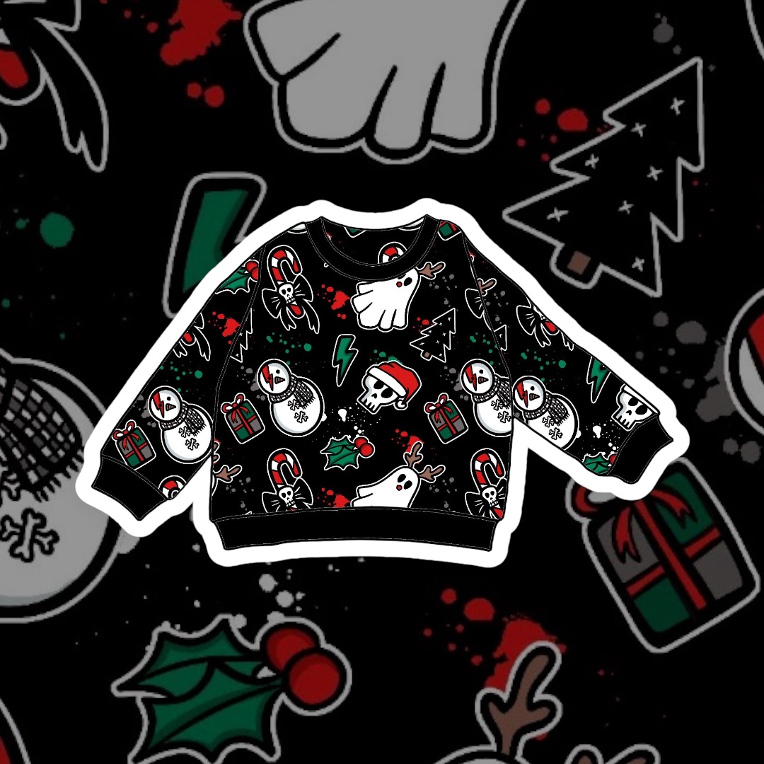 Camisola preta com padrão natalício colorido de bonecos de neve, renas, pinheiros e presentes