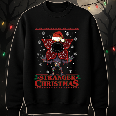 Sweatshirt preta com estampa natalícia e personagem com gorro de Pai Natal