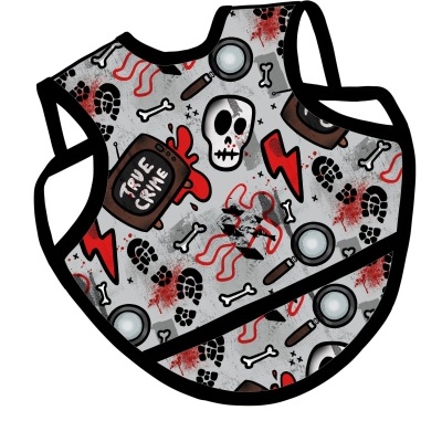 Colete cinzento e preto para animais com padrões de caveira, ossos, pegadas e texto 'TRUE CRIME'.