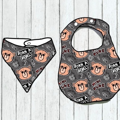 Babete para bebé com padrão de ursos e texto BORN A REBEL e MINI PUNK cinza escuro