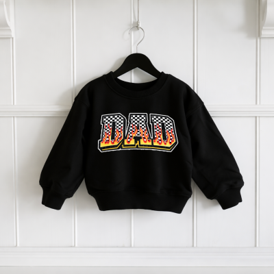 Sweatshirt preta de criança com estampa DAD flamejada pendurada