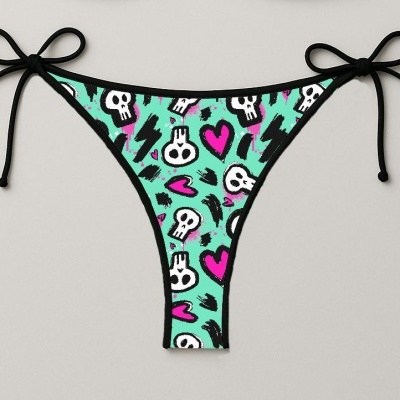 Caleçon bikini verde água com caveiras, corações e relâmpagos, fitas pretas para atar