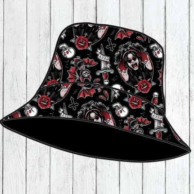 Chapéu pescador com padrão gótico colorido