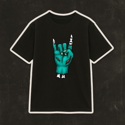 T-shirt preta com estampa de mão verde no gesto do rock