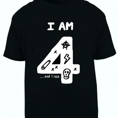 T-shirt preta para criança com texto e desenhos em branco