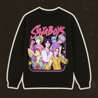 Sweatshirt preta com estampa colorida de cinco rapazes e texto SATABOYS