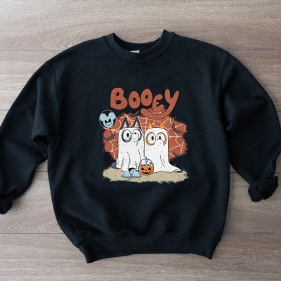 Camisola preta com estampa de fantasmas e abóbora para Halloween