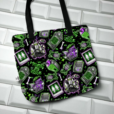 Saco de tecido com padrão de tema assustador em verde, roxo e branco