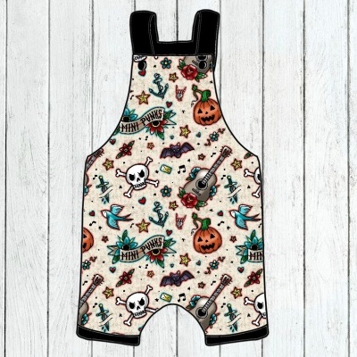 Macacão de bebé com padrão colorido de caveiras e guitarras