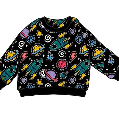 Camisola preta infantil com padrão colorido de foguetes e planetas