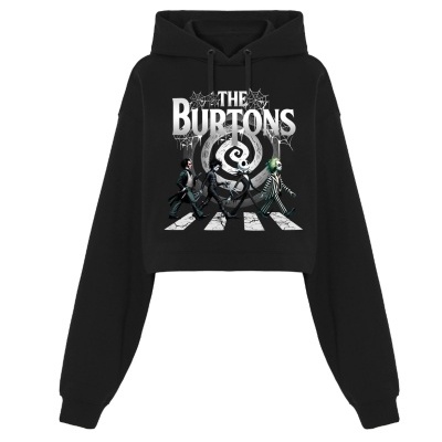 Sweatshirt cropped preta com capuz e estampa 'THE BURTONS' e personagens em estilo gráfico