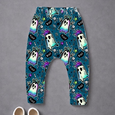 Calças harem para criança com padrão de fantasmas punk e texto em fundo azul