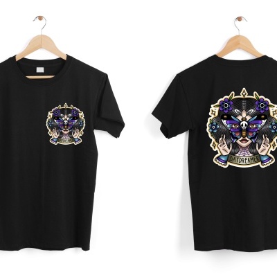 T-shirt preta com estampa de tigre colorido na frente e nas costas