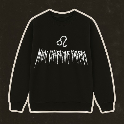 Sweatshirt preta com símbolo de Leão e texto branco MAIN CHARACTER ENERGY