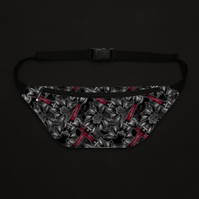 Pochete preta com padrão de martelos prateados e vermelhos