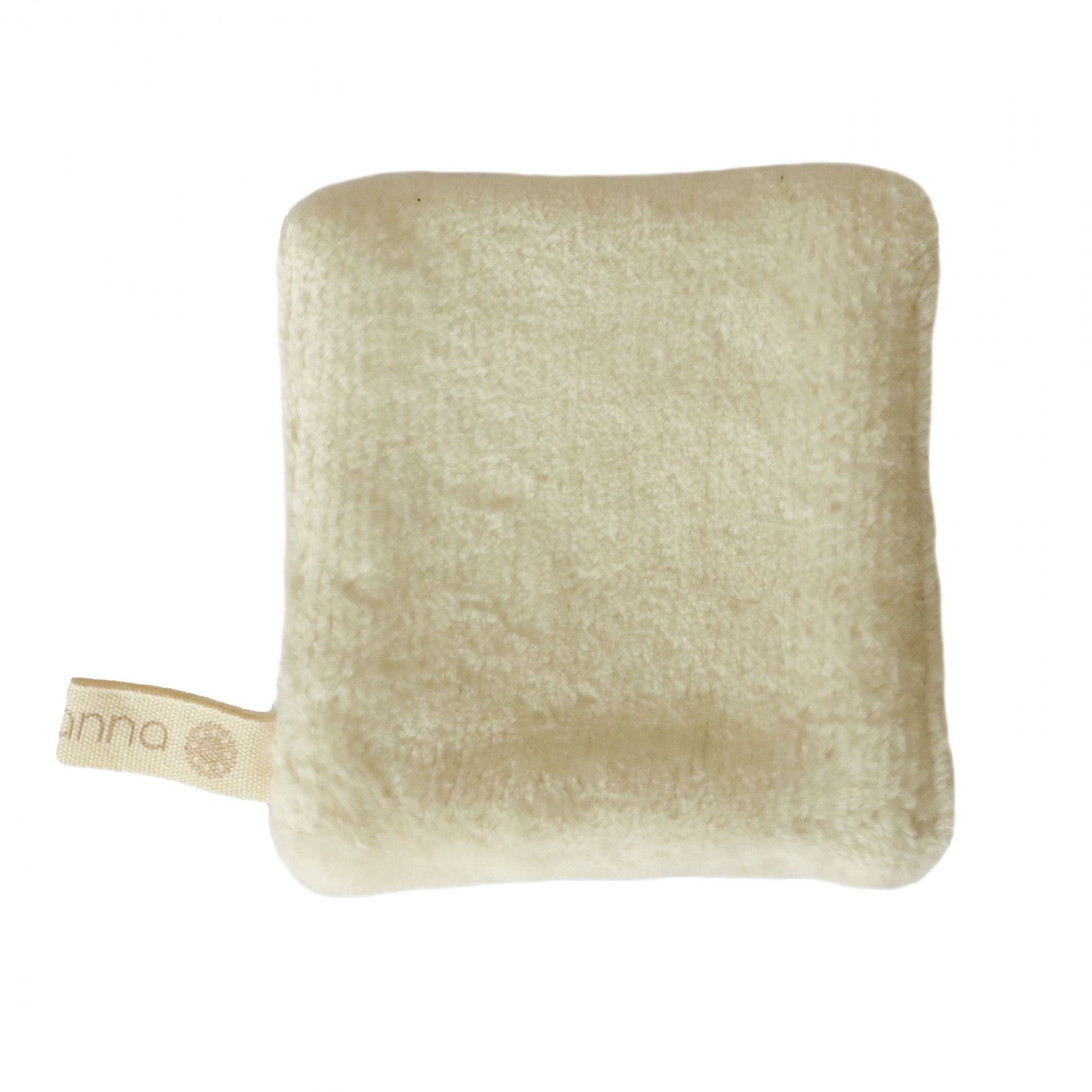 Almofada quadrada creme com etiqueta de tecido