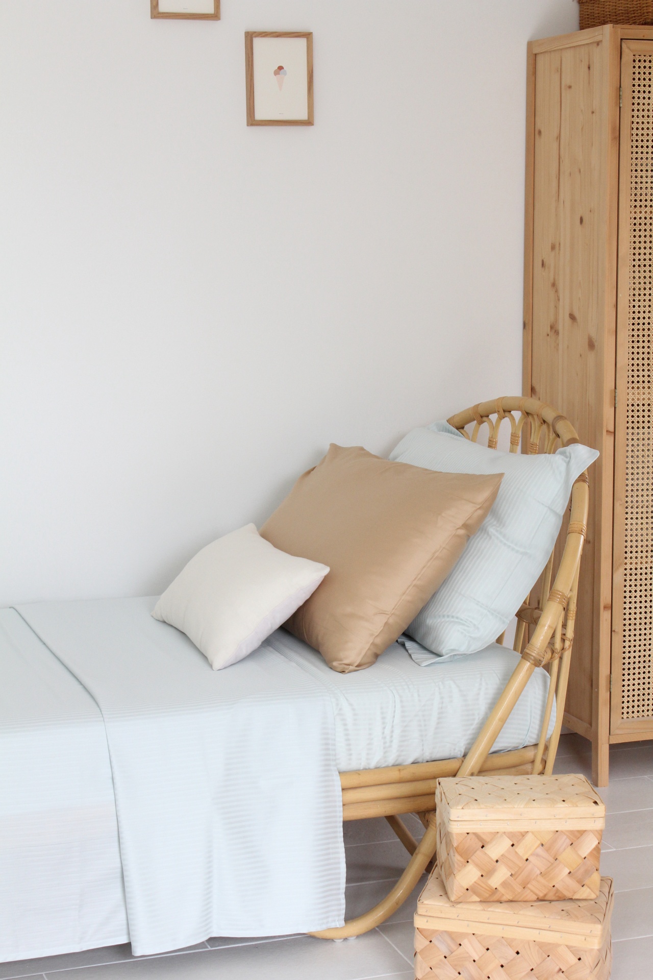 Conjunto de Lençóis de Cetim Riscas Azul