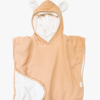 Poncho bege para bebé com capuz e orelhas, interior branco macio.