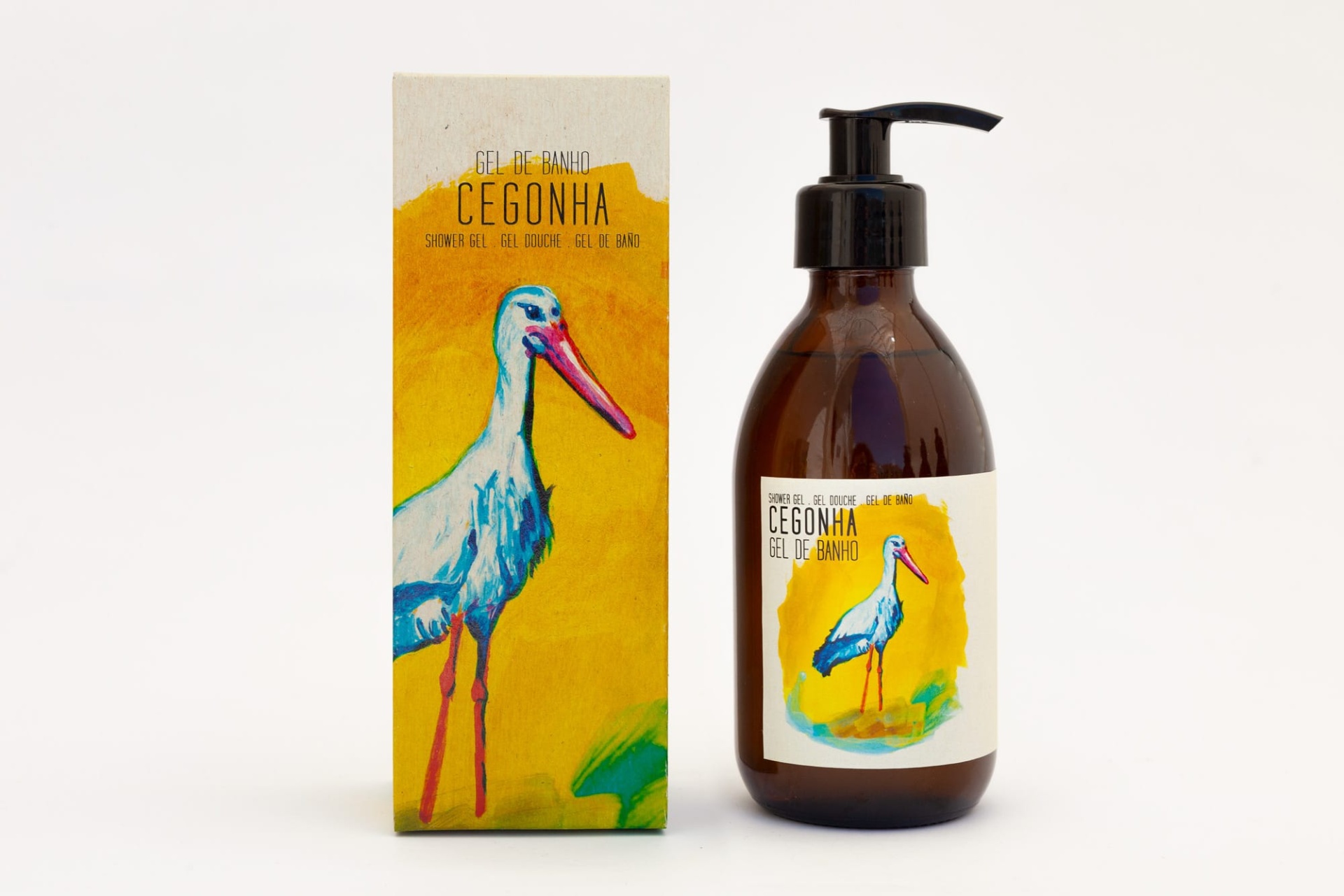 Gel de Banho Cegonha Gel de banho CEGONHA com caixa amarela e garrafa castanha com dosador preto.