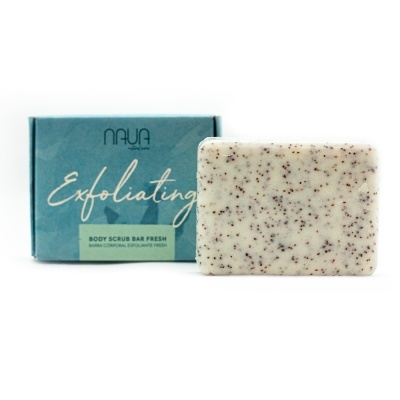Barra esfoliante para o corpo com embalagem azul