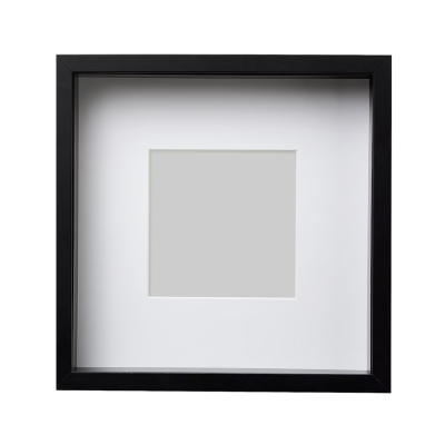 Moldura quadrada preta com passe-partout branco