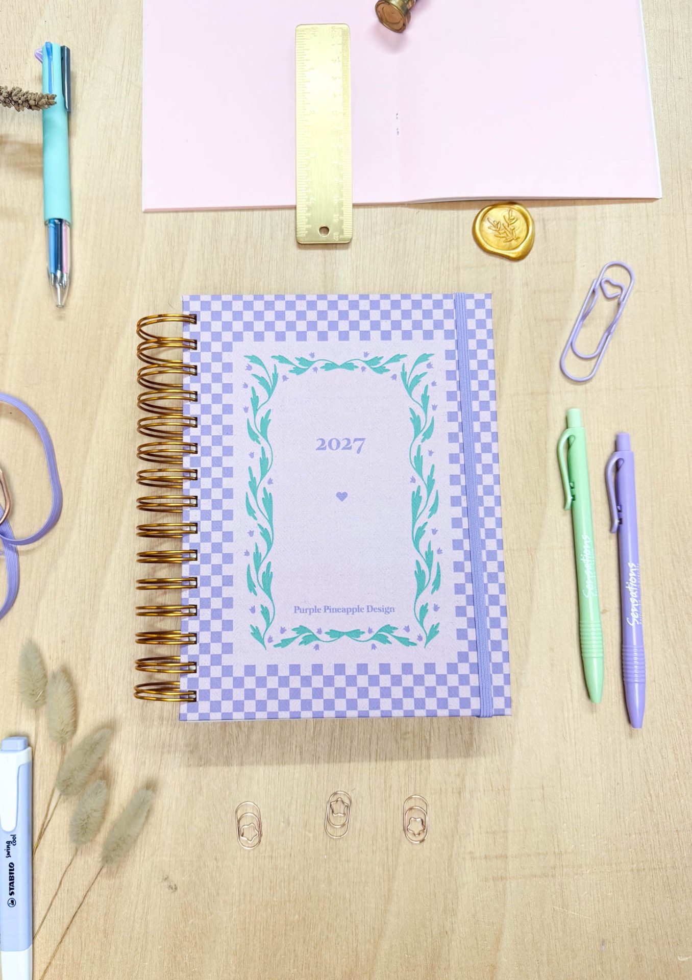 Agenda semanal personalizada xadrez lilás