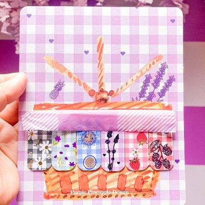 Conjunto de autocolantes com padrões florais em suporte de papel lilás xadrez