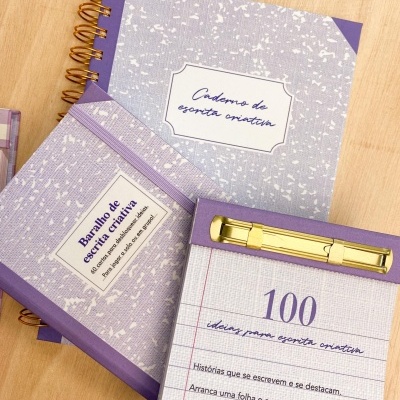 Caderno, livro e bloco de notas lilás para escrita criativa