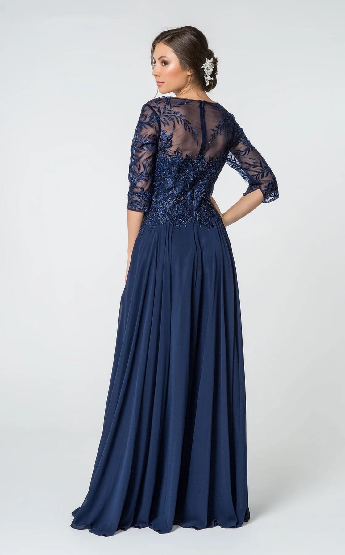 Vestido Maisha XLSIZE Vestido longo azul marinho com renda e mangas 3/4 vista de costas