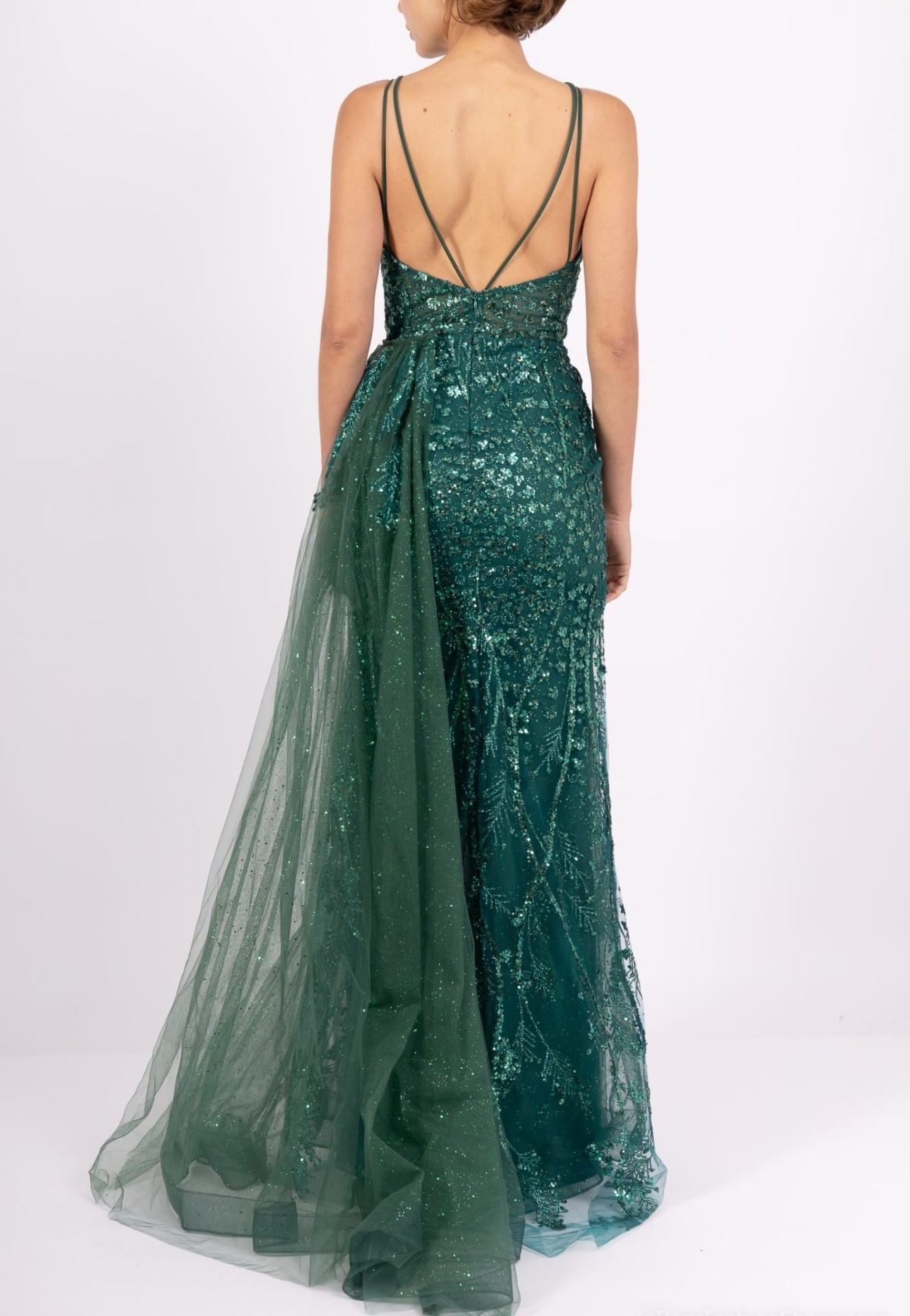 Vestido Raquel Brilho c/ Cauda Vestido longo verde esmeralda com brilho e tule