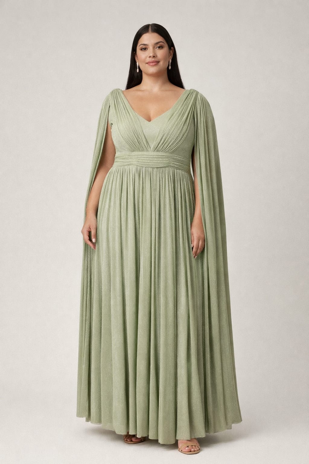 Vestido ISA Vestido comprido verde claro com tecido fluído e textura brilhante e decote em V