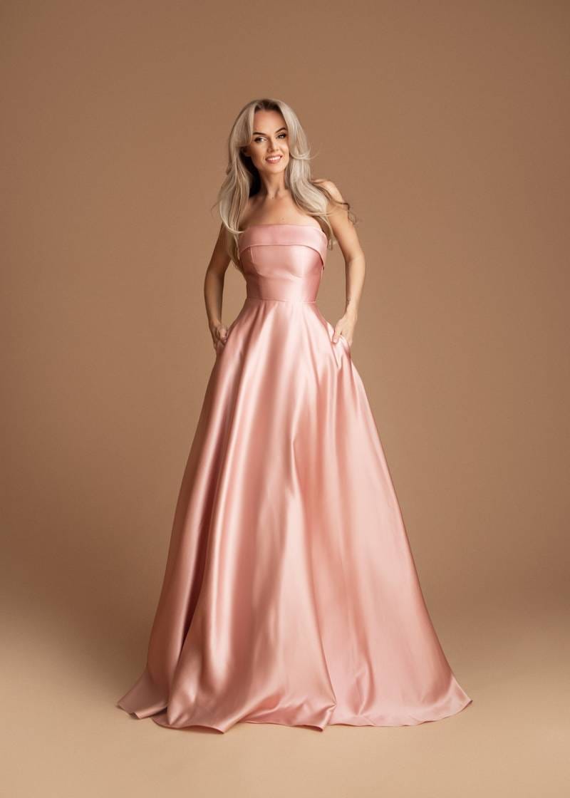 Vestido Alizee Vestido comprido cor-de-rosa acetinado com parte superior sem alças