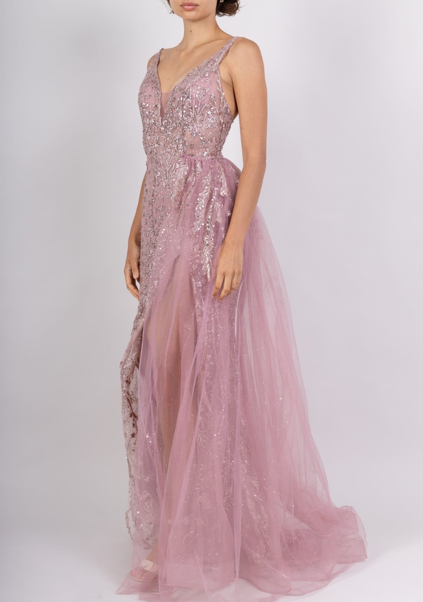 Vestido Raquel Brilho c/ Cauda Vestido comprido rosa com lantejoulas prateadas e tule