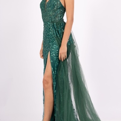 Vestido longo verde esmeralda com brilho, renda e tule esvoaçante