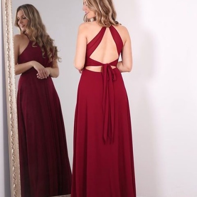 Vestido longo vermelho com laço e costas abertas