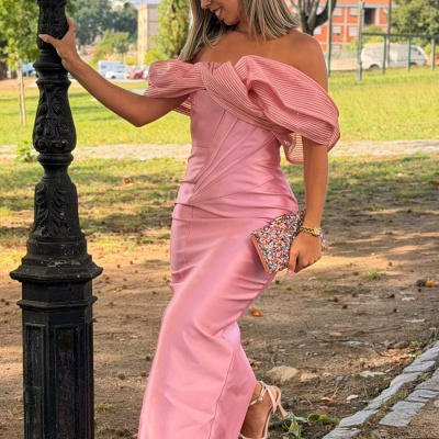 https://www.purplefashion.pt/product/vestido-f-and-p-larocas-rosa