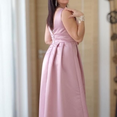 Vestido longo rosa cetim com botões nas costas