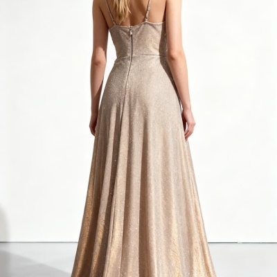 Vestido longo dourado brilhante com alças finas