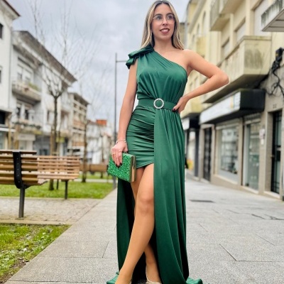 https://www.purplefashion.pt/product/vestido-isis